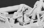 Master Box 1/35 US Paratroopers and Civilians (MB35161) - Image 10