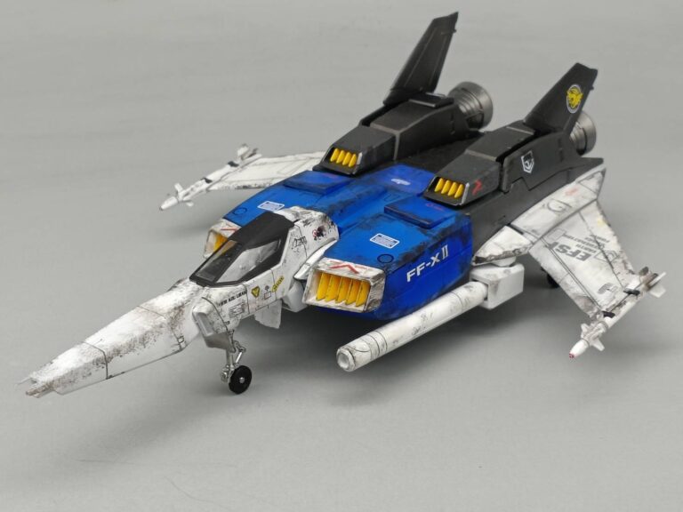 ยาน Core Figher II ของ Gundam Perfect Grade ทำสีสมจริงโดยช่างทำสีโมเดลมือออาชีพ