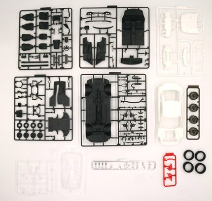 Fujimi 1/24 Nissan GT-R (R35) w/Engine (ID-131) - ID-131