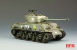 Rye Field Model 1/35 Sherman M4A3E8 w/workable track links (RFM5028) - RFM5028