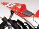 Tamiya 1/12 Yamaha YZR-M1'01 No.7/No.33 (TA14100) - TA14100