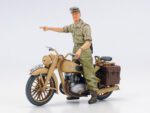 Tamiya 1/35 Panzerkampfwagen IV Ausf F & Motorcycle North Africa (TA25208) - TA25208