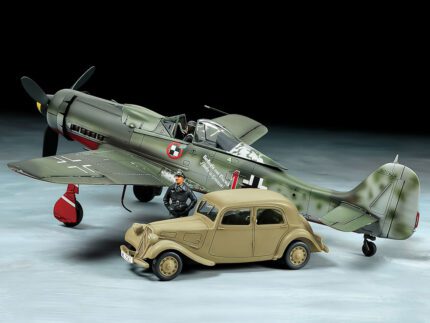 Tamiya 1/48 Focke-Wulf FW190 D-9 JV44 & Citroen 11CV Staff Car Set (TA25213) - TA25213