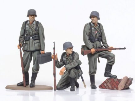 Tamiya 1/48 WWII Wehrmacht Infantry Set (TA32602) - TA32602