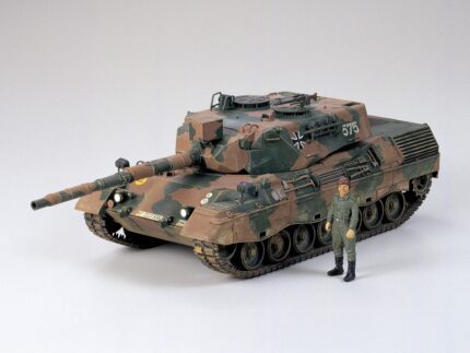 Tamiya 1/35 Leopard A4 (TA35112) - TA35112