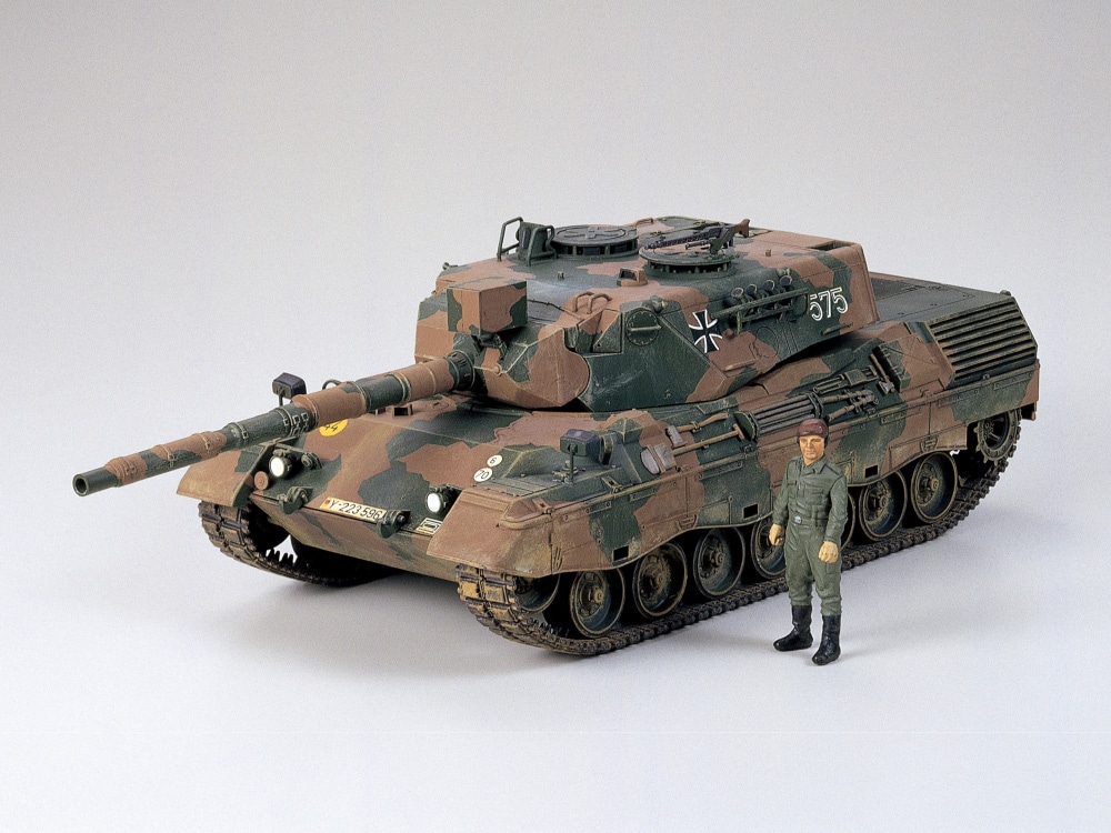 Tamiya 1/35 Leopard A4 (TA35112) - TA35112