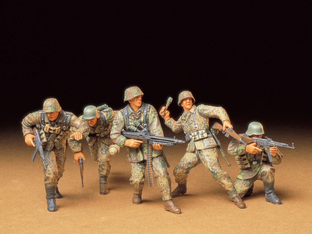 TA35196_1 Tamiya 1/35 Gernab Front-Line Infantrymen (TA35196) - TA35196