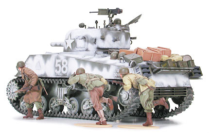 Tamiya 1/35 M4A3 Sherman 105mm Howitzer (TA35251) - TA35251
