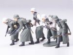 Tamiya 1/35 German Assault Infantry w/Winter (TA35256) - TA35256
