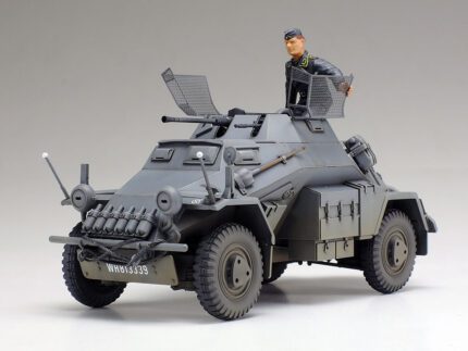 Tamiya 1/35 Sd.Kfz.222 Leichter Panzerspahwagen (TA35270) - TA35270