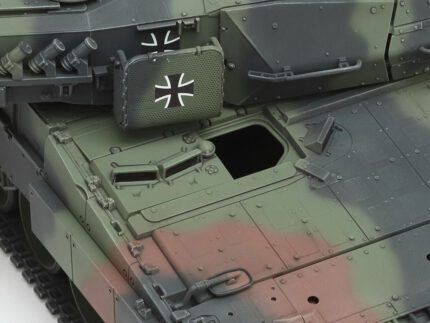 Tamiya 1/35 Leopard 2 A7V (TA35387) - TA35387