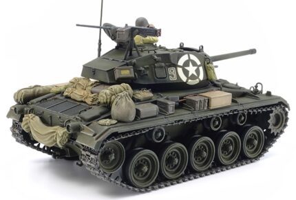 Tamiya 1/35 M24 Chaffee (TA37020) - TA37020