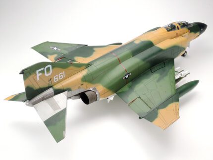 Tamiya 1/32 McDonnell F-4 C/D Phantom II (TA60305) - TA60305