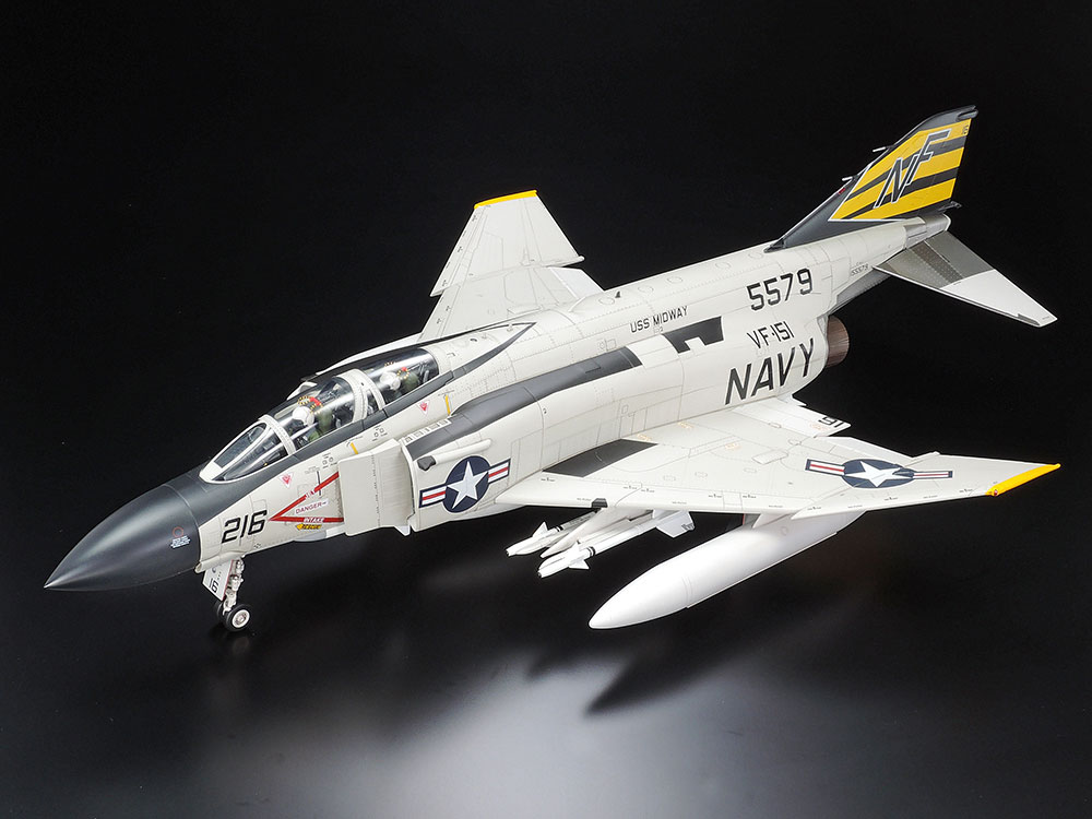 TA60306_1 Tamiya 1/32 McDonnell Douglas F-4J Phantom II (TA60306) - TA60306