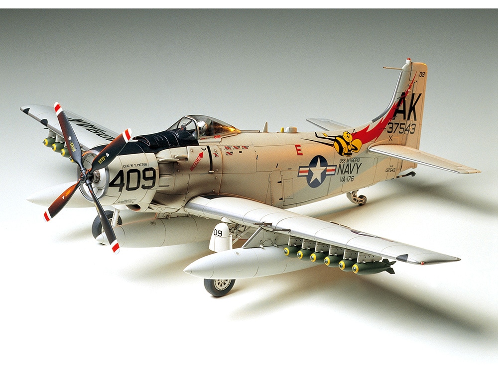 TA61058_1 Tamiya 1/48 Douglas A-1H Skyraider (TA61058) - TA61058