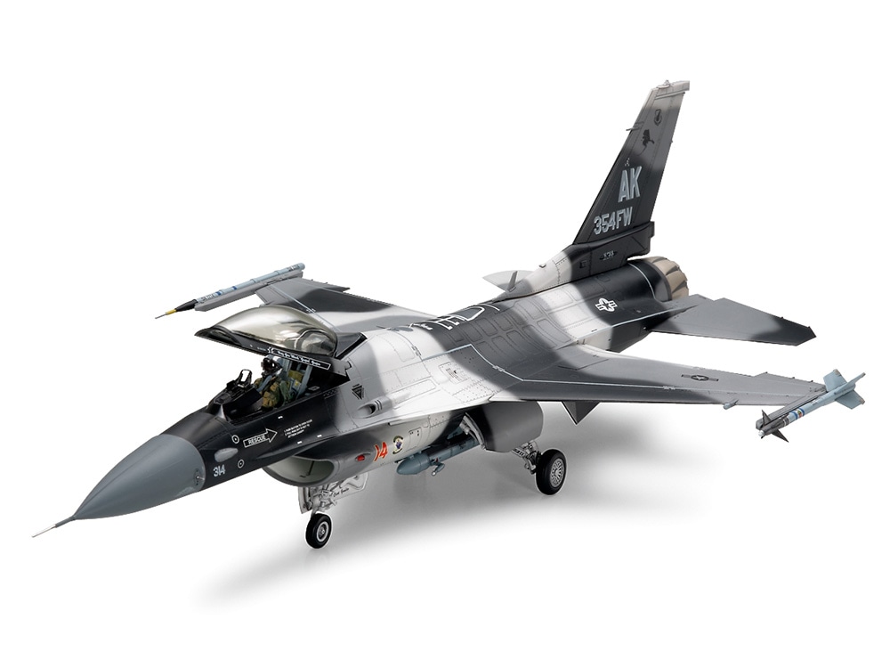 TA61106_1 Tamiya 1/48 F-16C/N Aggressor/Adversary (TA61106) - TA61106