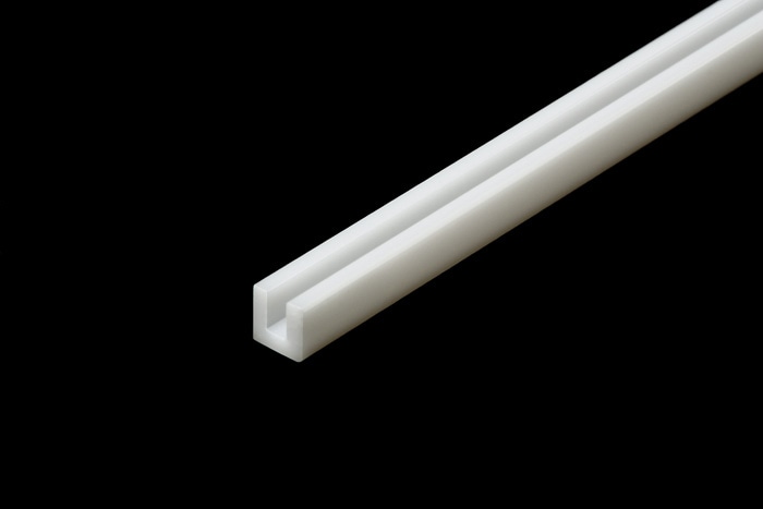 บีมพลาสติก 3mm U *5 - TA70202